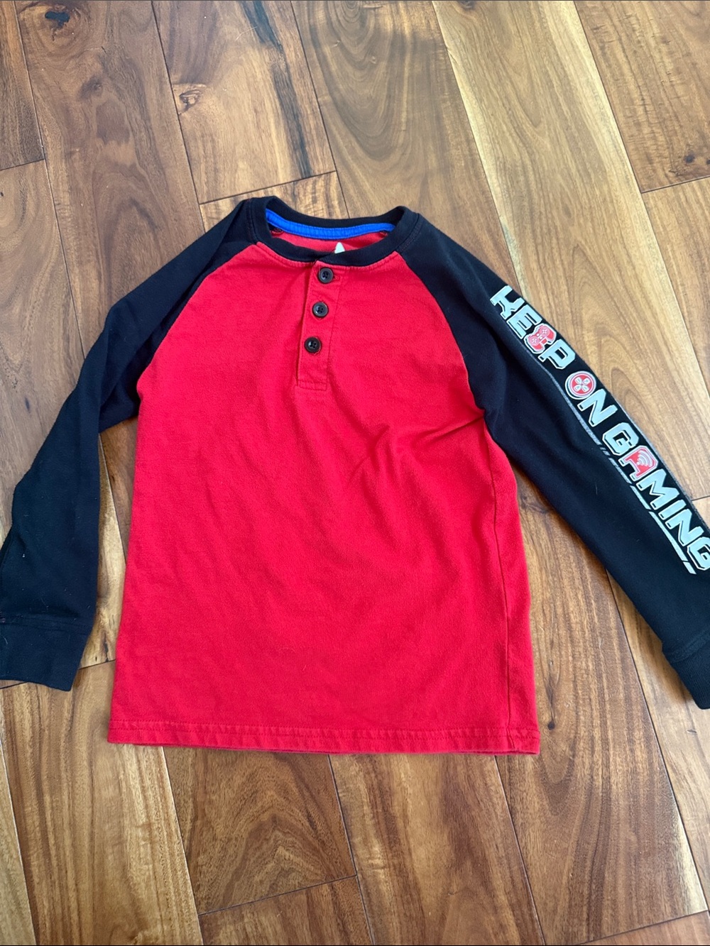 Kids Long-Sleeve Raglan Henley Shirt - Red & Black